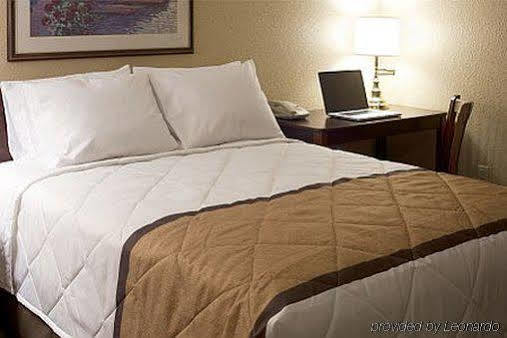 Suburban Studios Macon North Chambre photo
