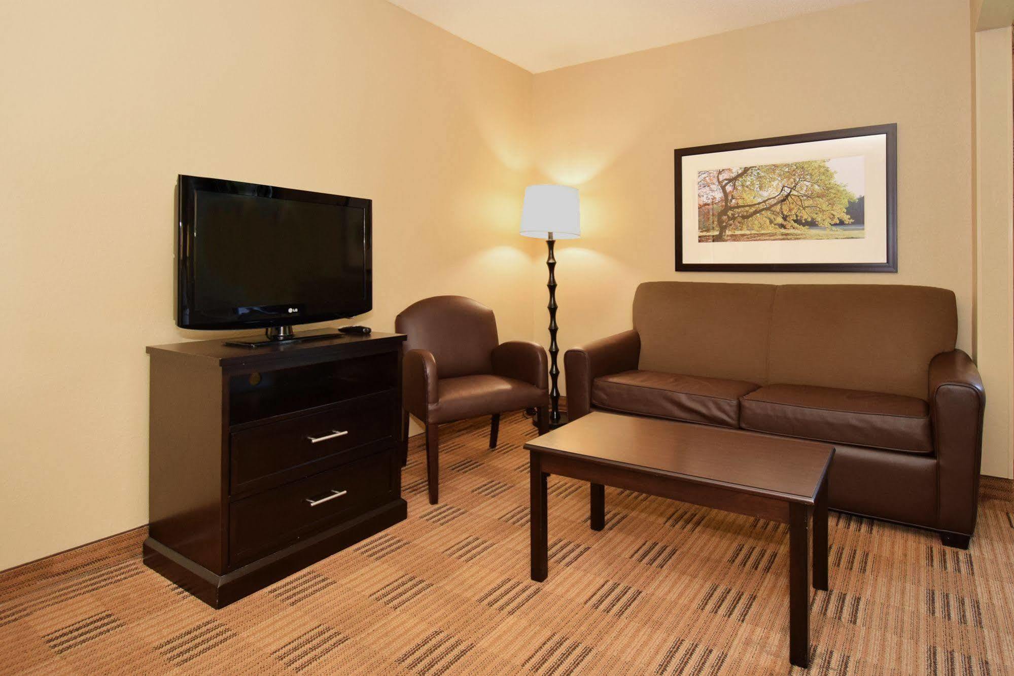 Suburban Studios Macon North Extérieur photo