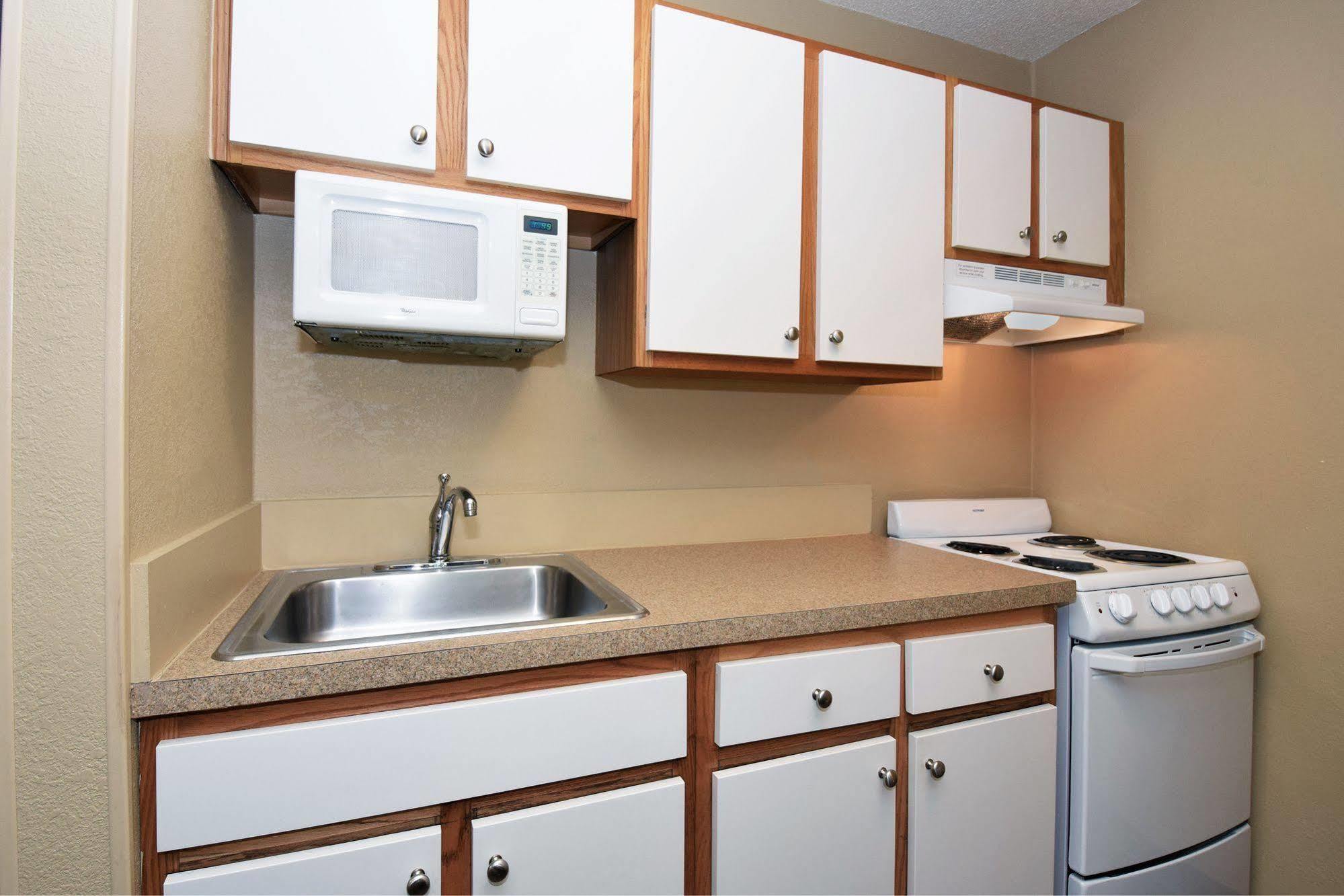 Suburban Studios Macon North Extérieur photo